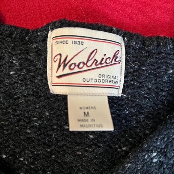 Vintage Woolrich black v-neck knit wool pullover sweater winter basics Med. - Picture 6 of 10